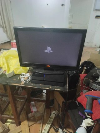 Ps4 (PlayStation 4) 500GB con cables