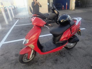 Kymco Vitality 50 2T Roja Scooter ITV al día