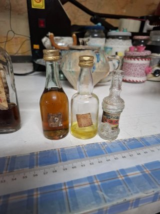 Set di Bottiglie Antiche di Liquore