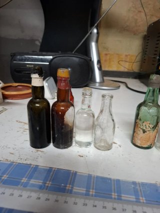 Set di Bottiglie Antiche di Liquore