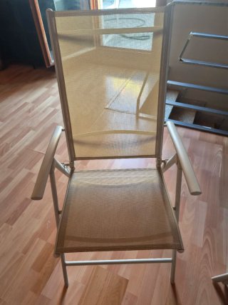 Mesa jardín + 5 sillas beige