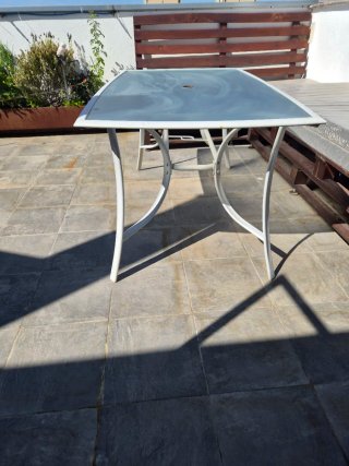 Mesa jardín + 5 sillas beige