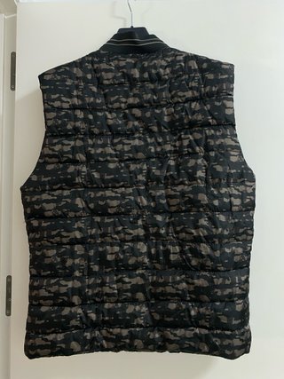 Chaqueta sin mangas H&M militar