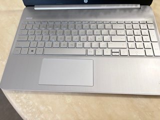 Portátil HP Plata