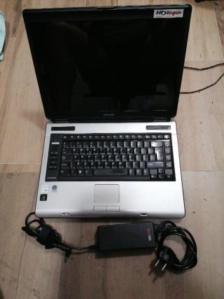 Portátil Toshiba Satellite A100-383
