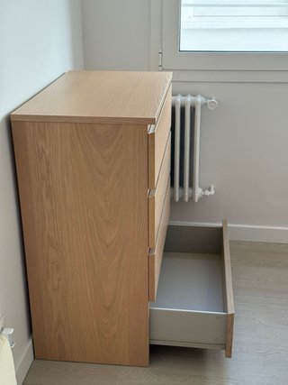 Cómoda MALM 4 cajones roble tinte blanco