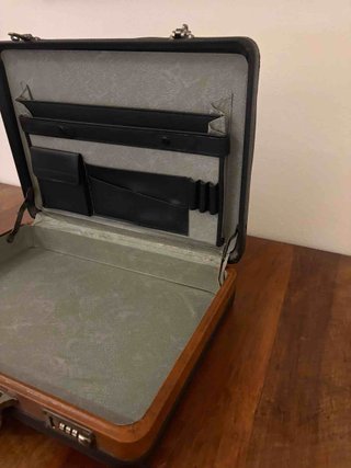 Valigetta 24 ore stile inglese - interno porta PC