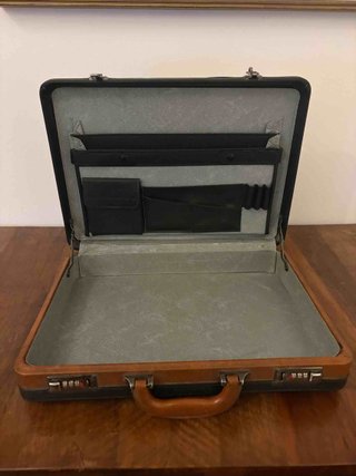 Valigetta 24 ore stile inglese - interno porta PC
