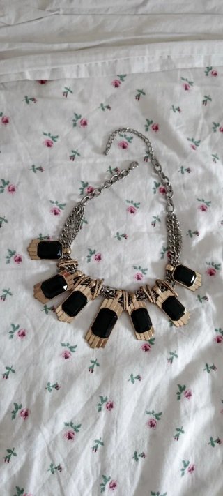 Collar mujer negro y dorado