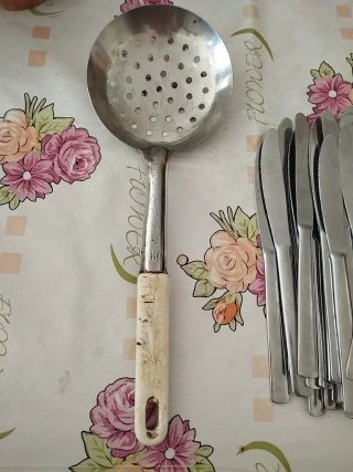 Cubiertos: Cuchillos, Tenedores y Cucharas