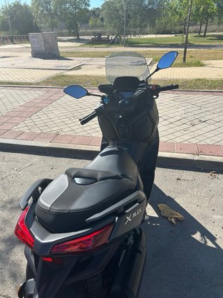 Yamaha XMAX 300 Negra/Gris