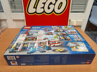 LEGO 60204 CITY HOSPITAL (2018)