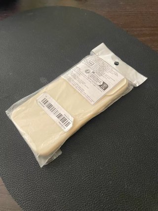 Funda iPhone 13 pro Beige