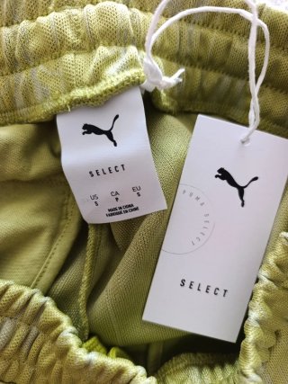 Pantalón chándal Puma.