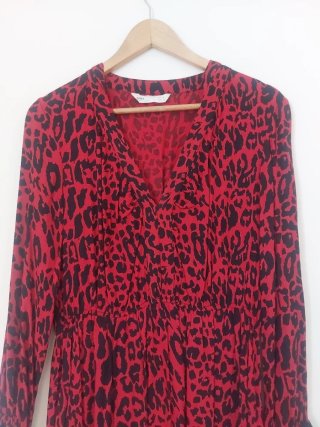 Vestido estampado animal print rojo y negro