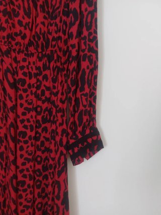 Vestido estampado animal print rojo y negro
