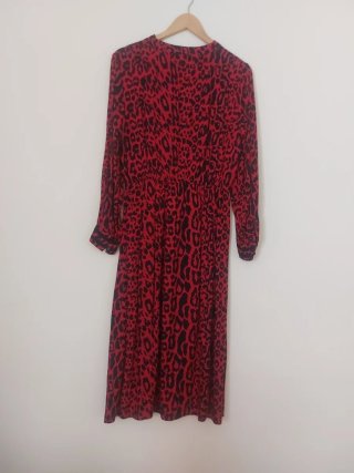 Vestido estampado animal print rojo y negro