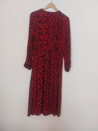 Vestido estampado animal print rojo y negro
