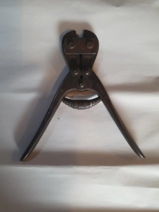Pinza tranciafili militaria