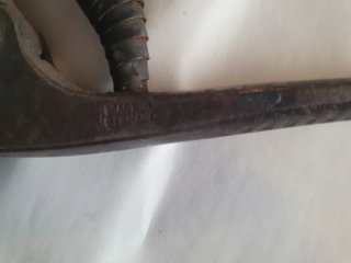 Pinza tranciafili militaria