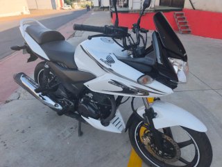 Honda CBF 125 2011 Blanca