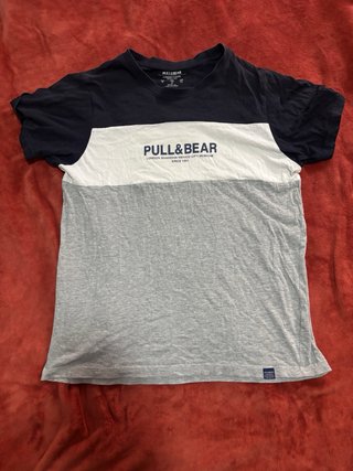 Ropa variada. Cada una a 5 €. Tallas S, M y XL.