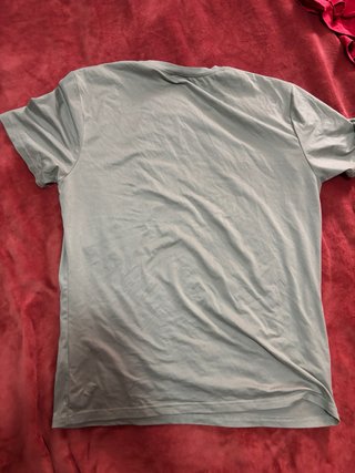 Ropa variada. Cada una a 5 €. Tallas S, M y XL.