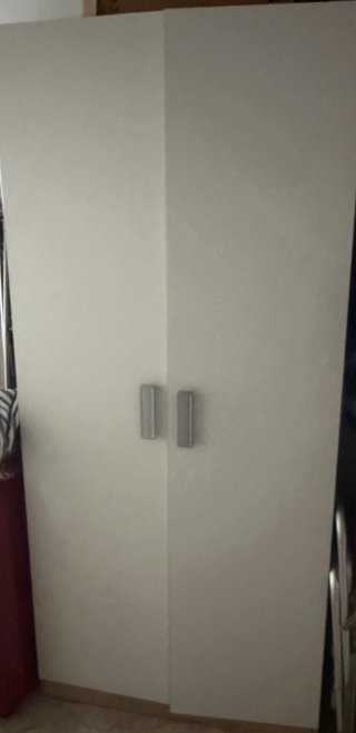 Armarios blancos, son 3 cada uno individual