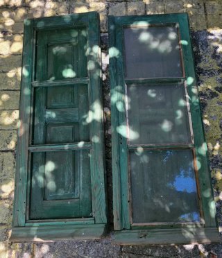 Contraventanas de madera antiguas