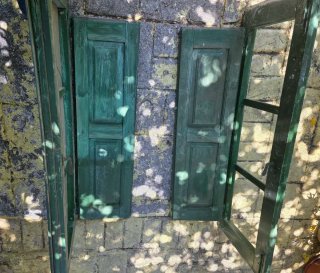 Contraventanas de madera antiguas