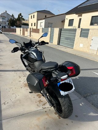 BMW F900XR