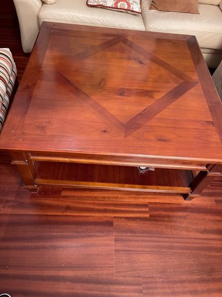 Mesa centro madera cerezo diseño rombo