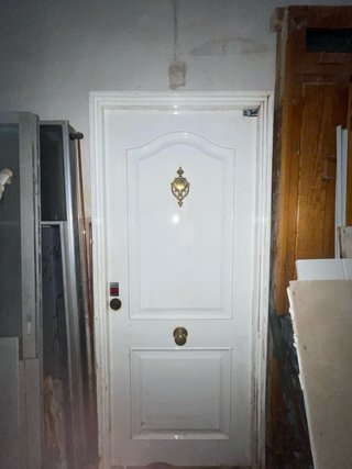 Puerta de entrada clásica blanca + Llamador (0,89