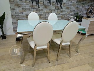 Conjunto Mesa + 4 Sillas Estilo Vanguardia