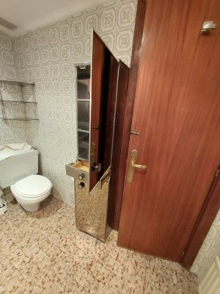 Armario baño espejo.