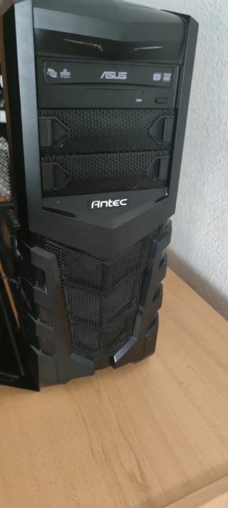 Ordenador ASUS Negro y Blanco