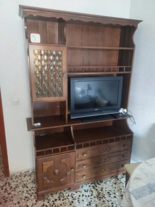 Mueble salón comedor madera y cristal