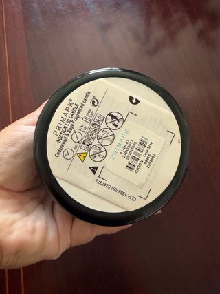 Vela aromática Cedarwood & Sage Primark