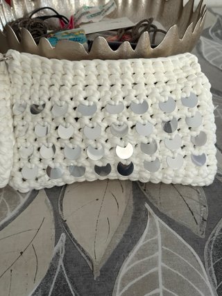 Borsa uncinetto marrone con paillettes