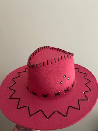 Sombrero vaquero rosa con costuras