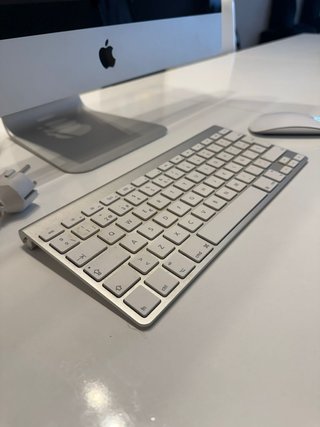 iMac 21,5” 2011 20GB RAM 1TB + Teclado/Ratón