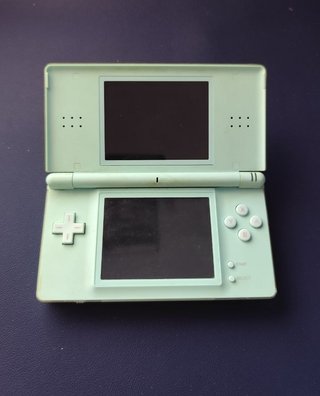 Nintendo DS Lite Verde + Cargador + 4 Juegos
