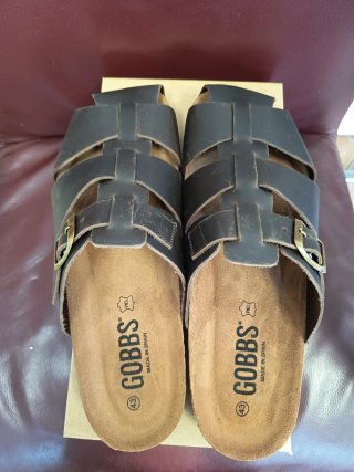 Sandalias de piel marrón Talla 43
