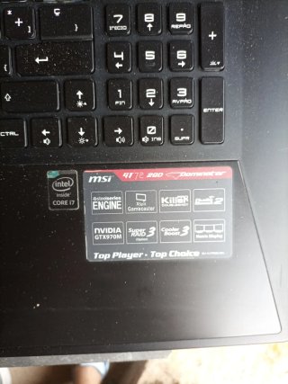 Ordenador portátil MSI Negro