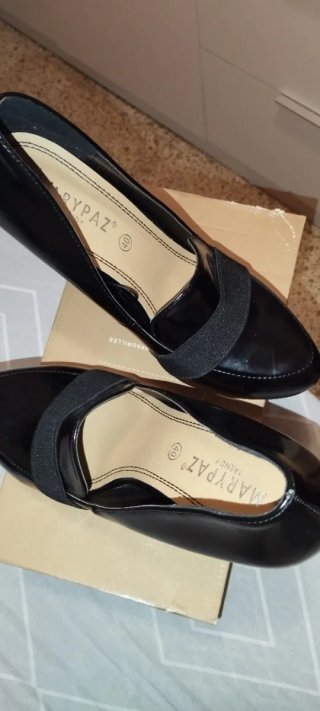 Zapatos de tacón mocasín negros