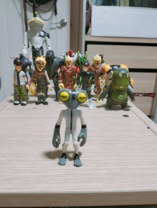 Figura Ben 10 Materia Gris