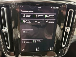 Volvo XC40 2.0 B4 MILD-HYBRID AWD INSCRIPTION