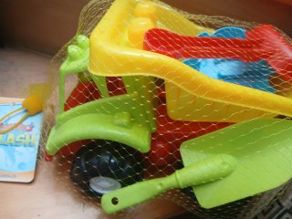 Juego de playa camión y accesorios nuevos