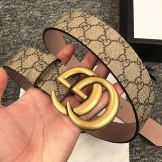 Cinturón Gucci GG Beige