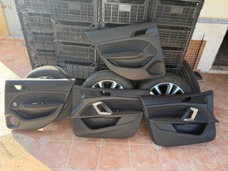 Interior Peugeot 308 Completo
